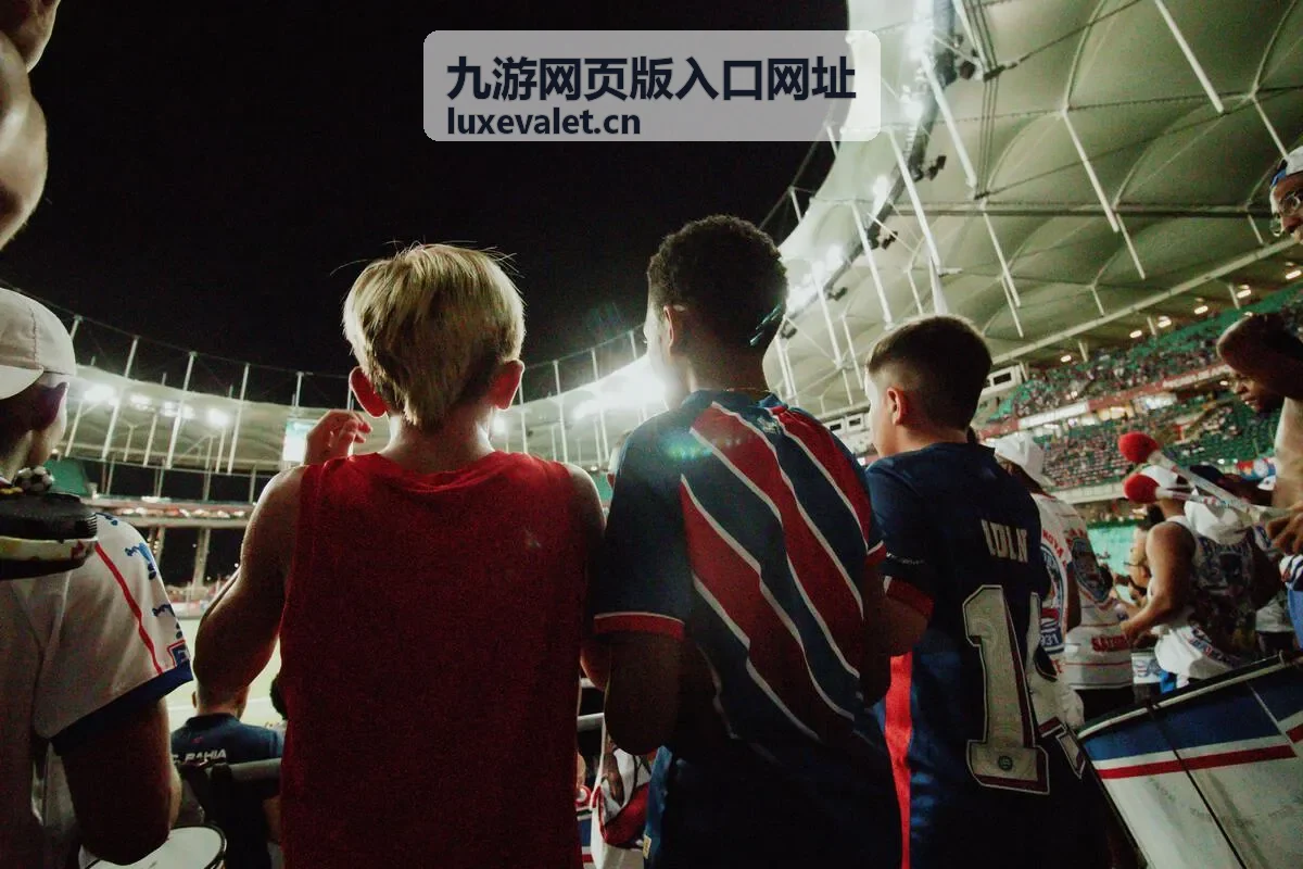 九游网页版入口网址在平板设备上的分栏显示